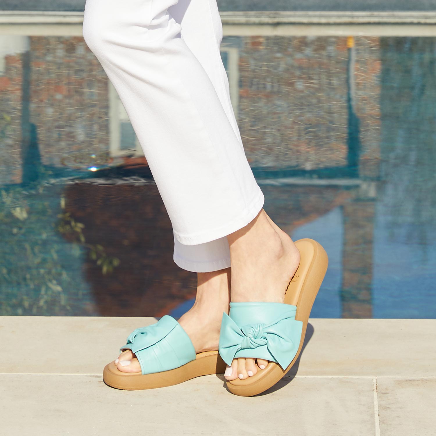 Bailey: Turquoise Leather Shoes Sole Bliss
