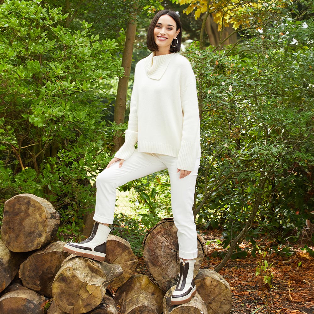 Blizzard: Chocolate & Cream Leather & Shearling Boots Sole Bliss