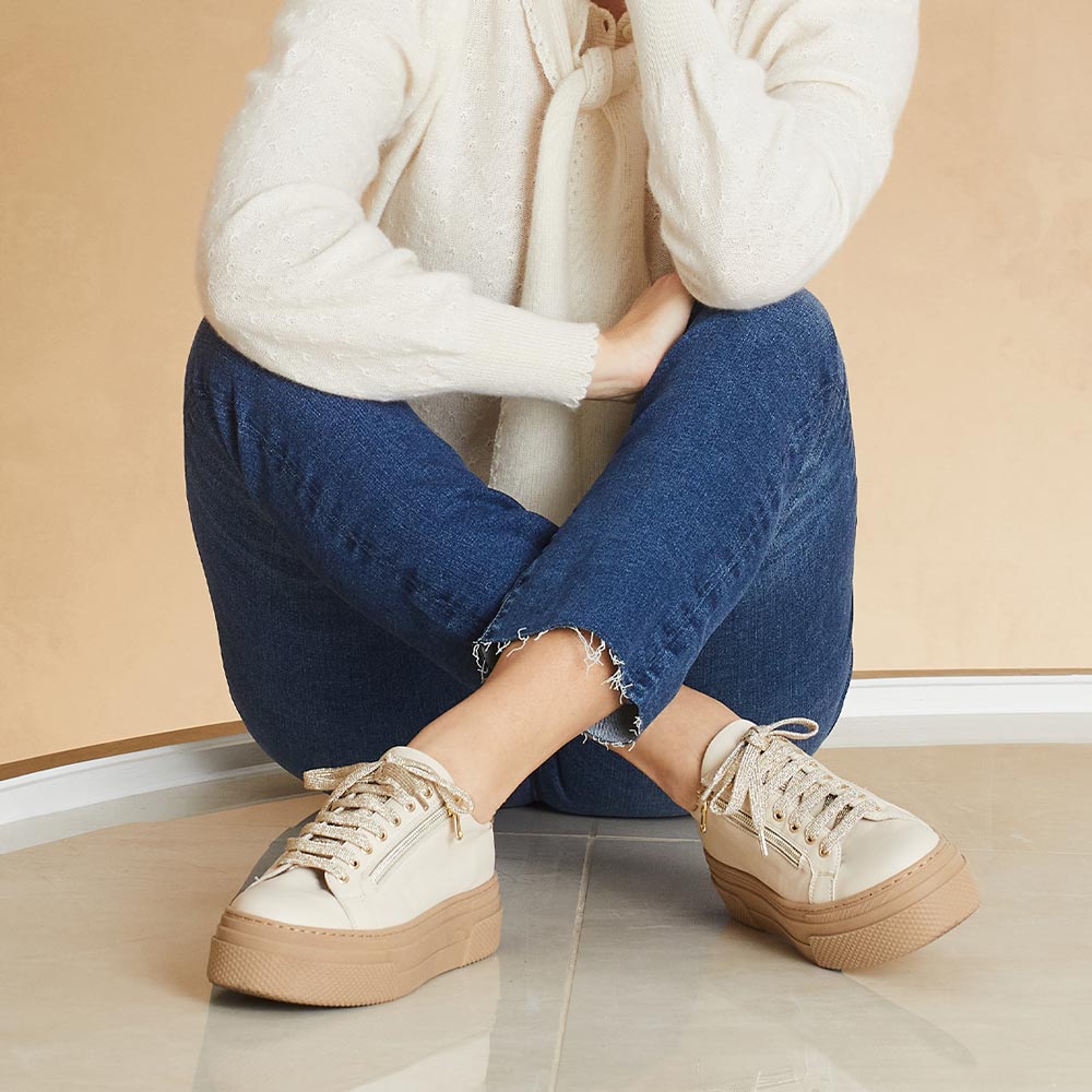 Diva: Cream Leather Shoes Sole Bliss