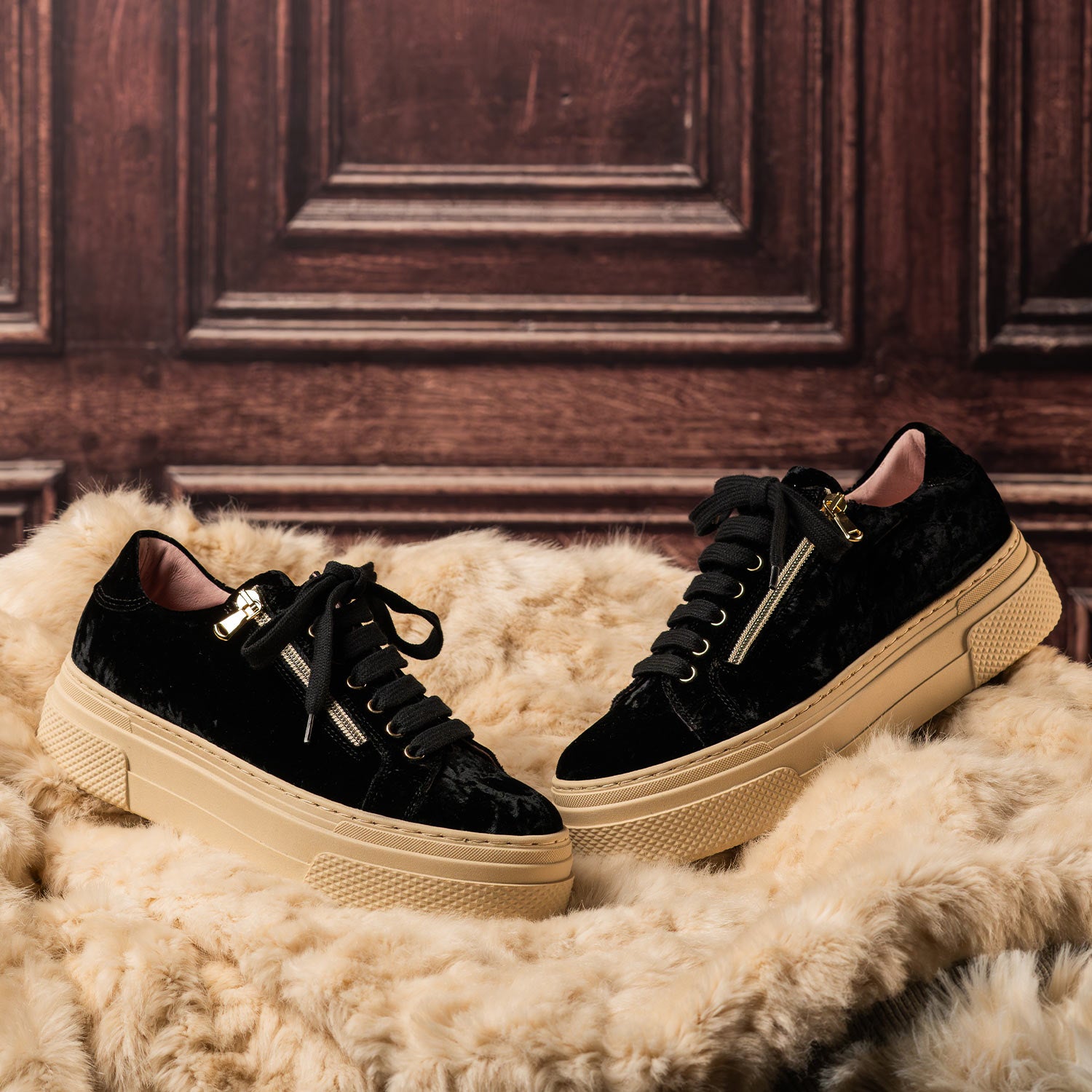 Diva: Luxe Black Velvet Shoes Sole Bliss