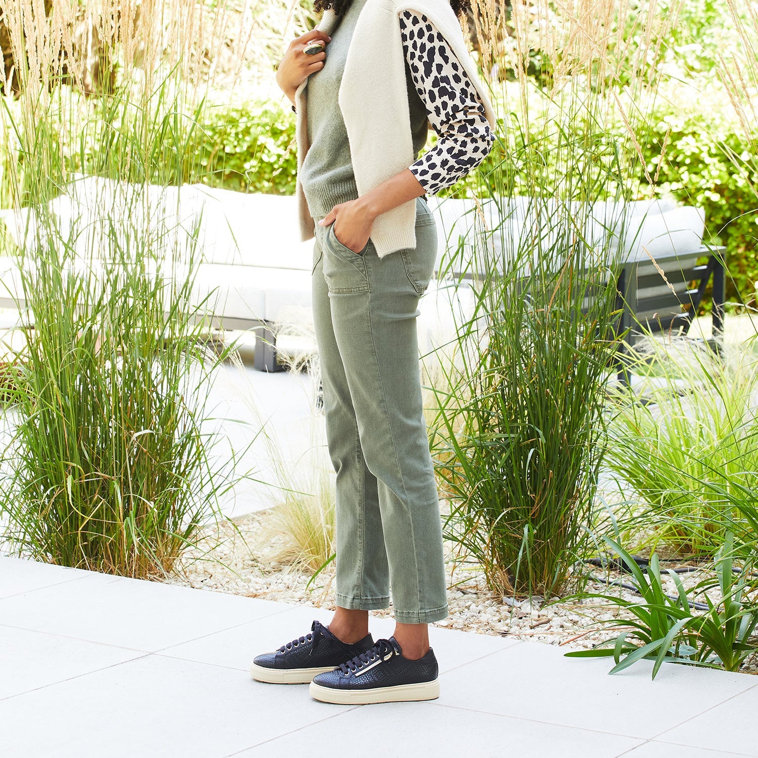 Feather: Black Leather Weave Shoes Sole Bliss