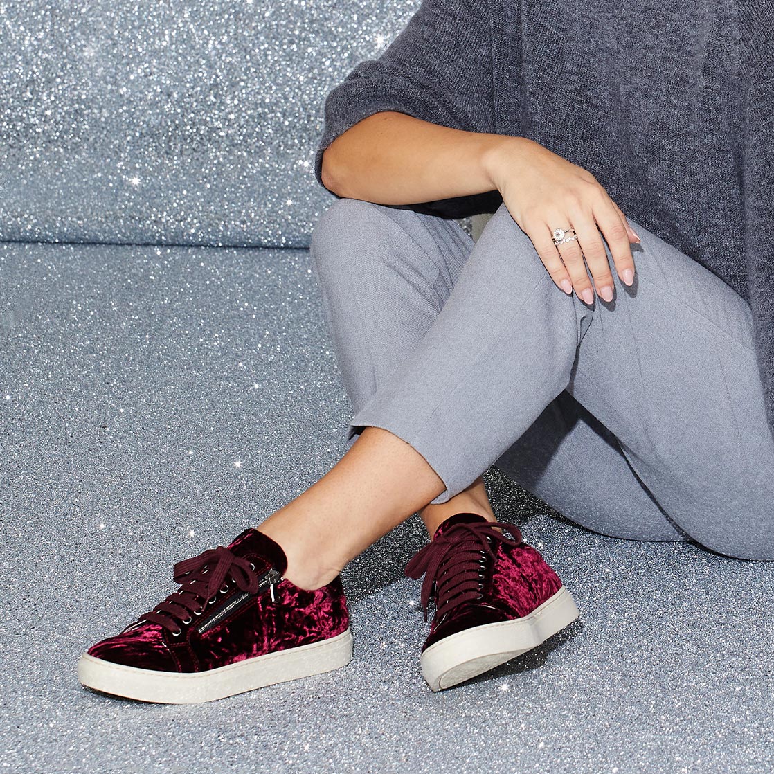 Sprint: Luxe Berry Velvet Shoes Sole Bliss