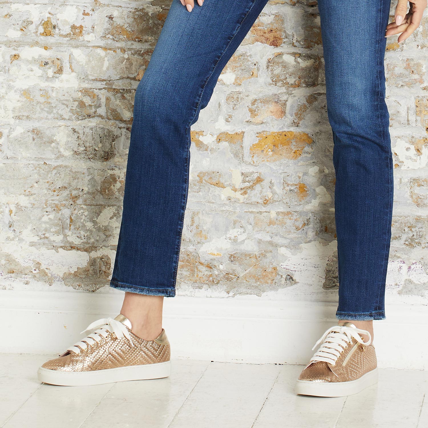 Sprint: Metallic Weave Leather Shoes Sole Bliss