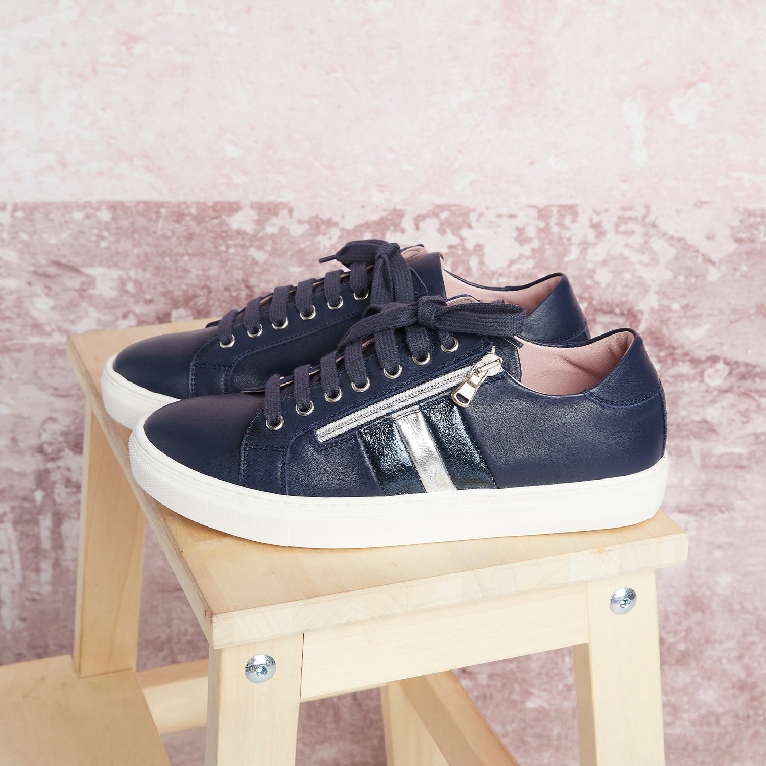 Sprint: Navy Leather & Silver Shoes Sole Bliss