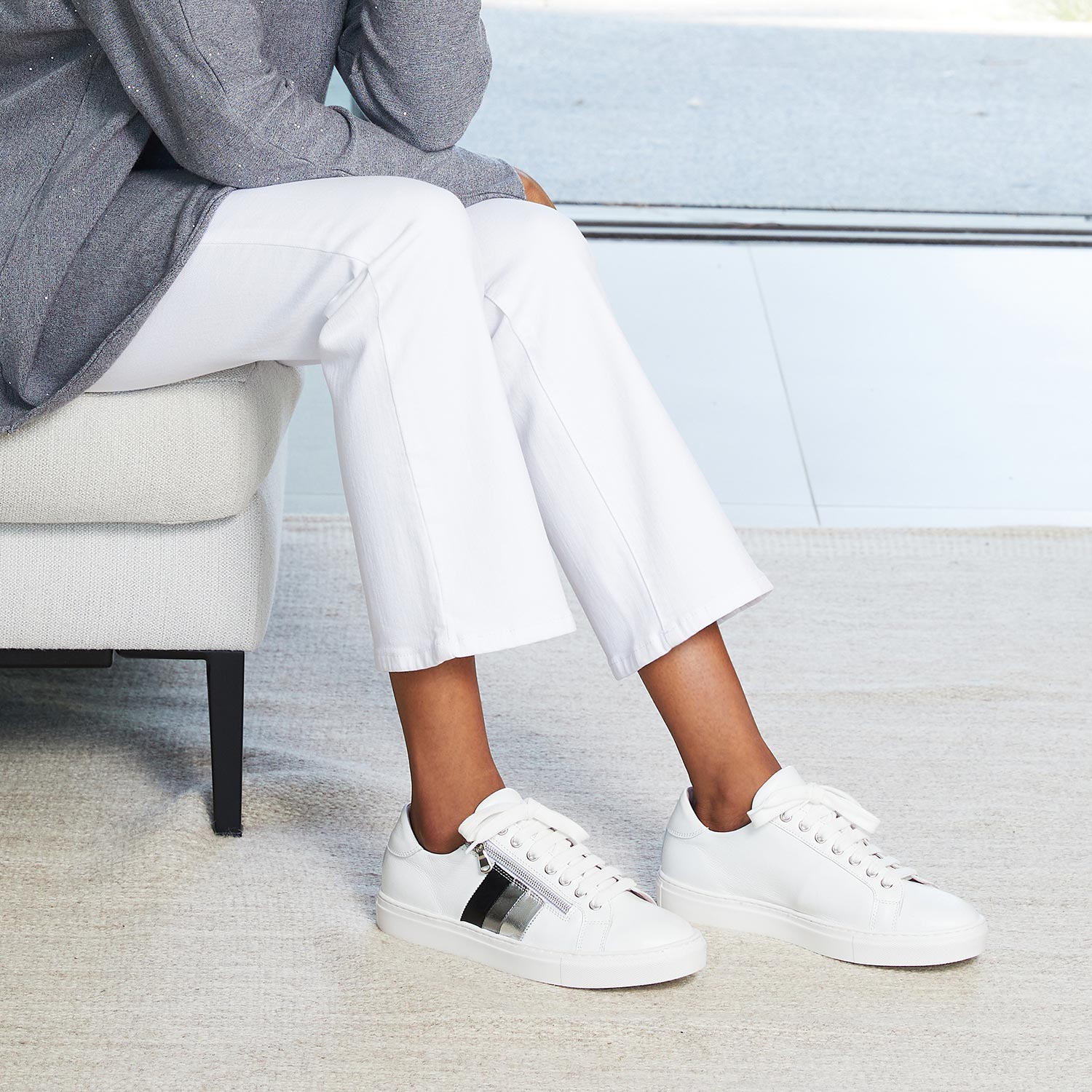 Sprint: White Leather & Metallic Shoes Sole Bliss