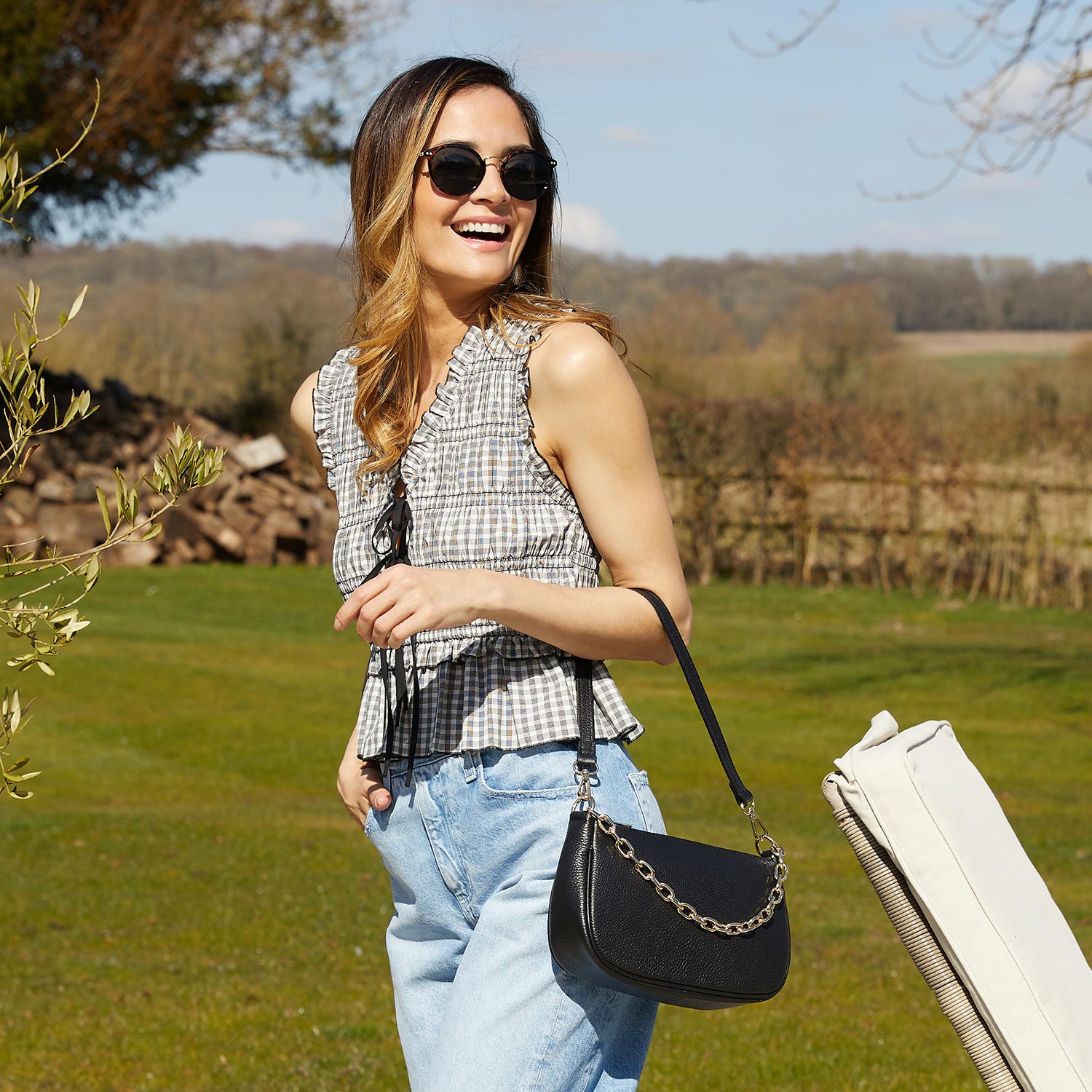 Swing: Black Leather & Gold Bags Sole Bliss