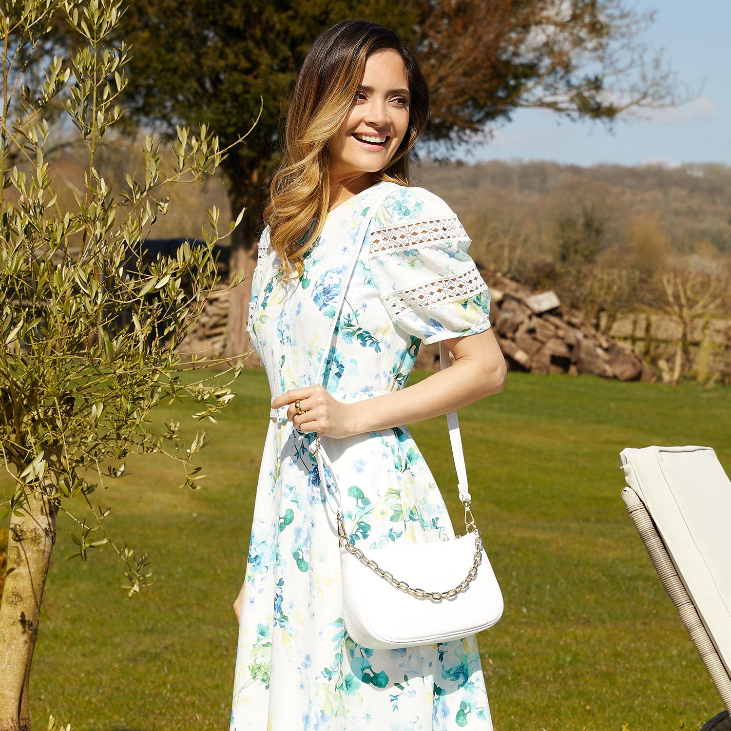 Swing: White Leather & Gold Bags Sole Bliss