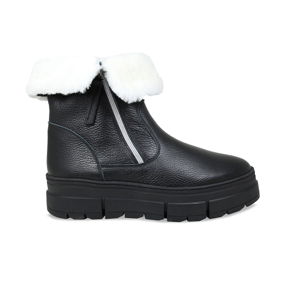 Wonder: Black Leather & Shearling Boots Sole Bliss
