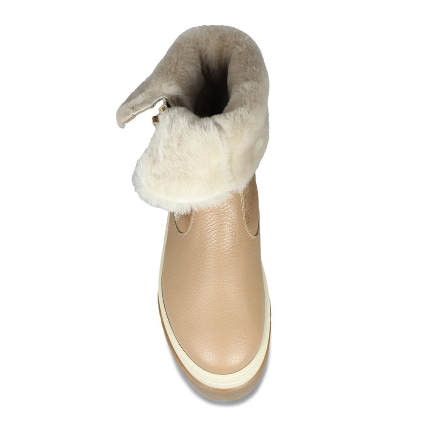 Wonder: Caramel Leather & Shearling Boots Sole Bliss