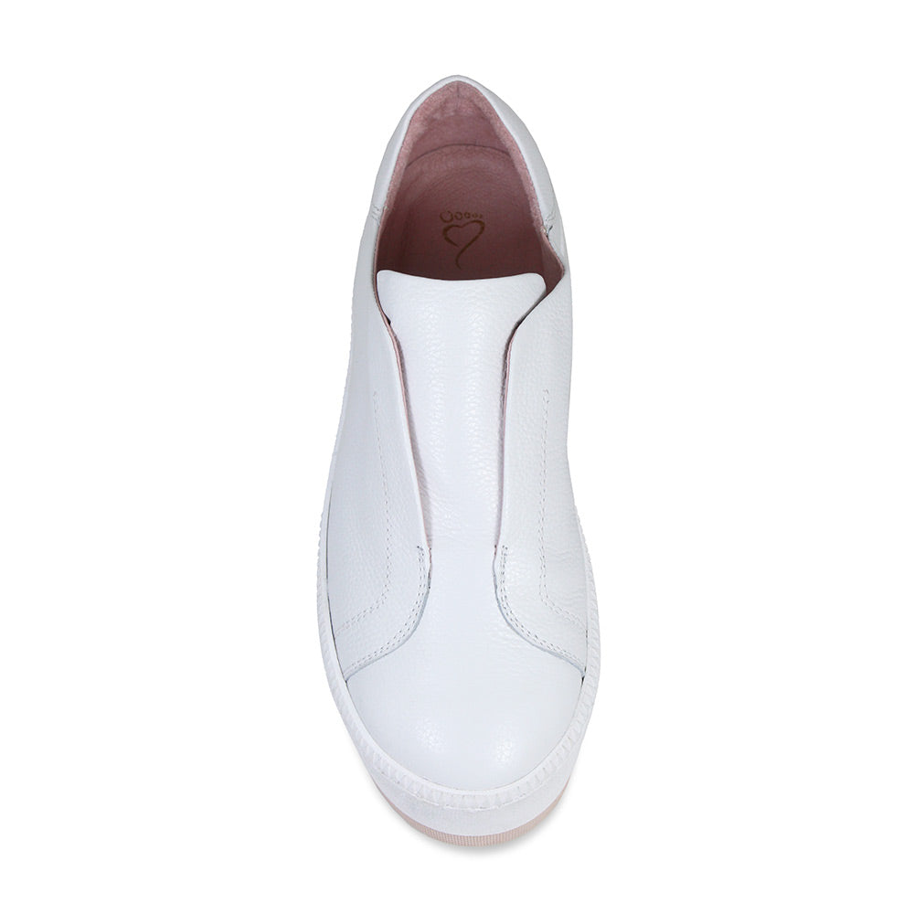 Drama: White Leather Shoes Sole Bliss