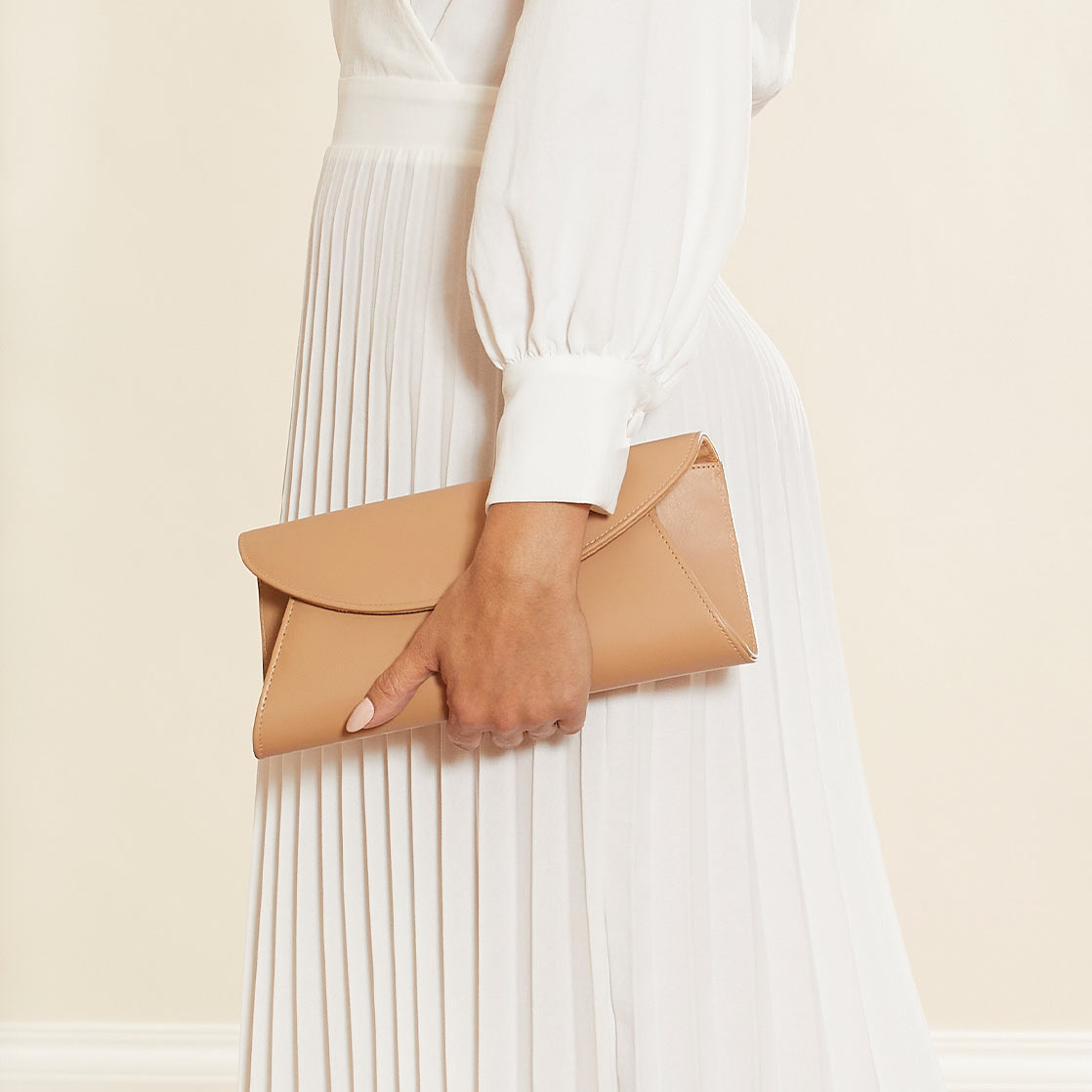 Jenna: Nude Leather Bags Sole Bliss