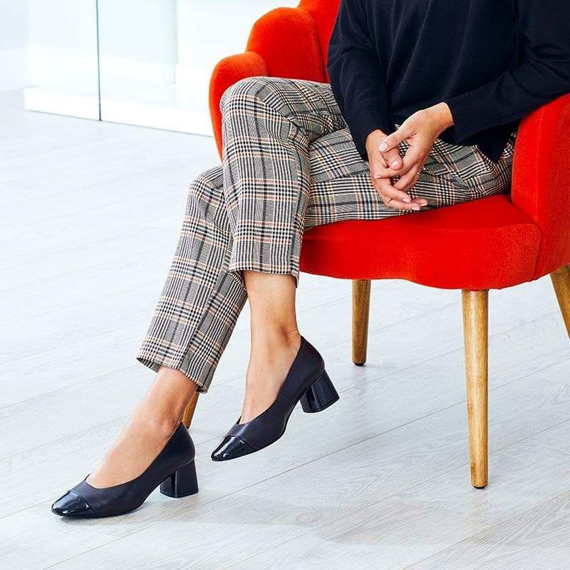 Valencia: Black Leather & Patent Shoes Sole Bliss