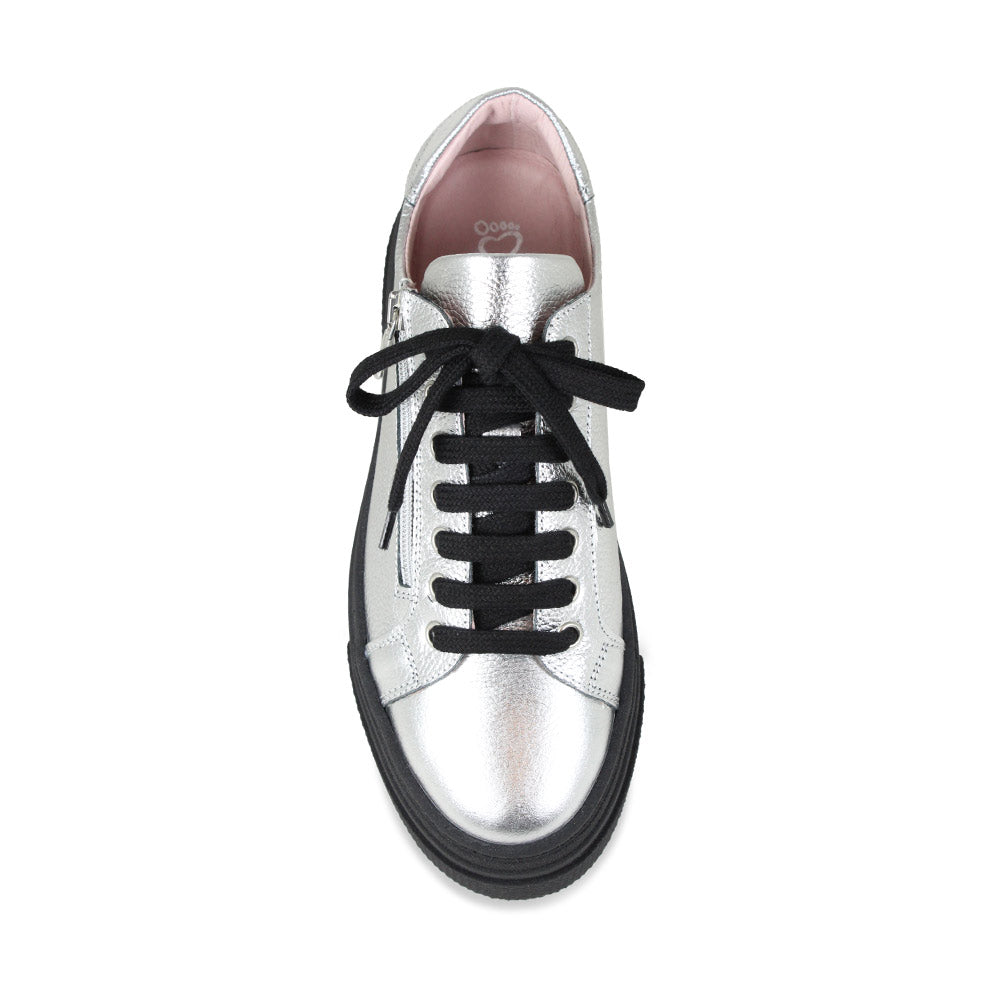 Diva: Silver Leather & Black Shoes Sole Bliss