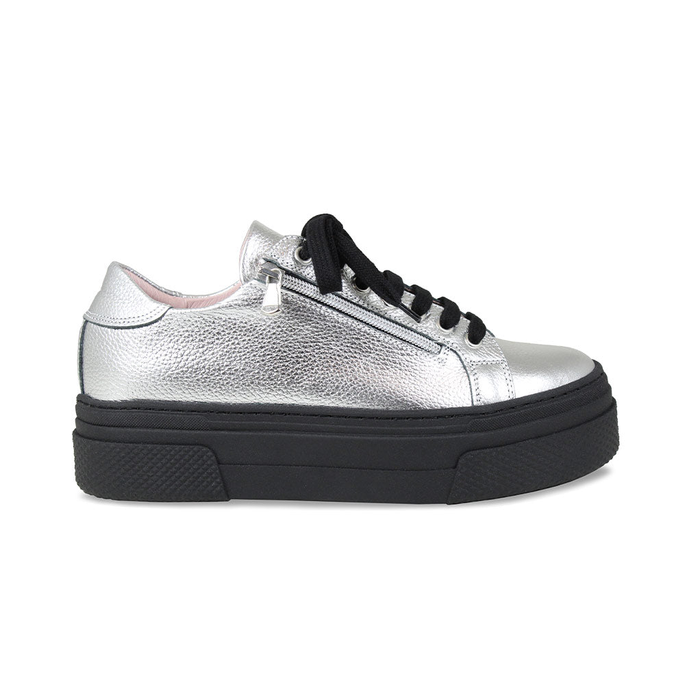 Diva: Silver Leather & Black Shoes Sole Bliss