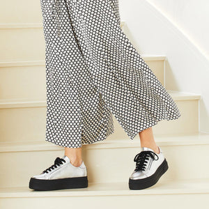 Diva: Silver Leather & Black Shoes Sole Bliss