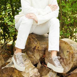 Diva-Fur: Taupe Patent Leather Shoes Sole Bliss