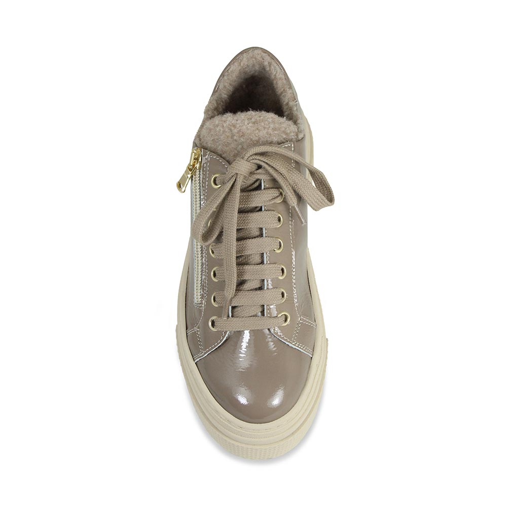 Diva-Fur: Taupe Patent Leather Shoes Sole Bliss