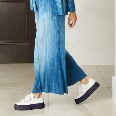 Diva: White Leather & Navy Shoes Sole Bliss