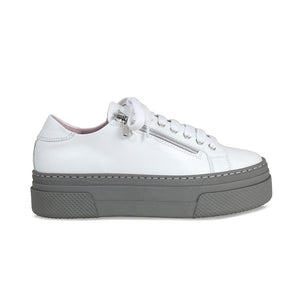 Diva: White Leather & Grey Shoes Sole Bliss