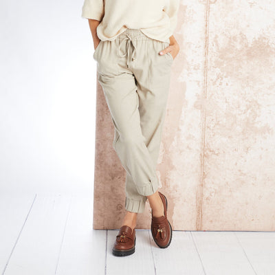 Fame: Tan Leather Shoes Sole Bliss