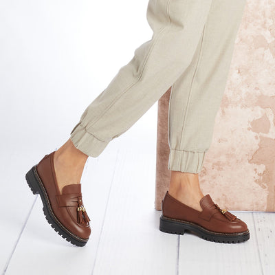 Fame: Tan Leather Shoes Sole Bliss