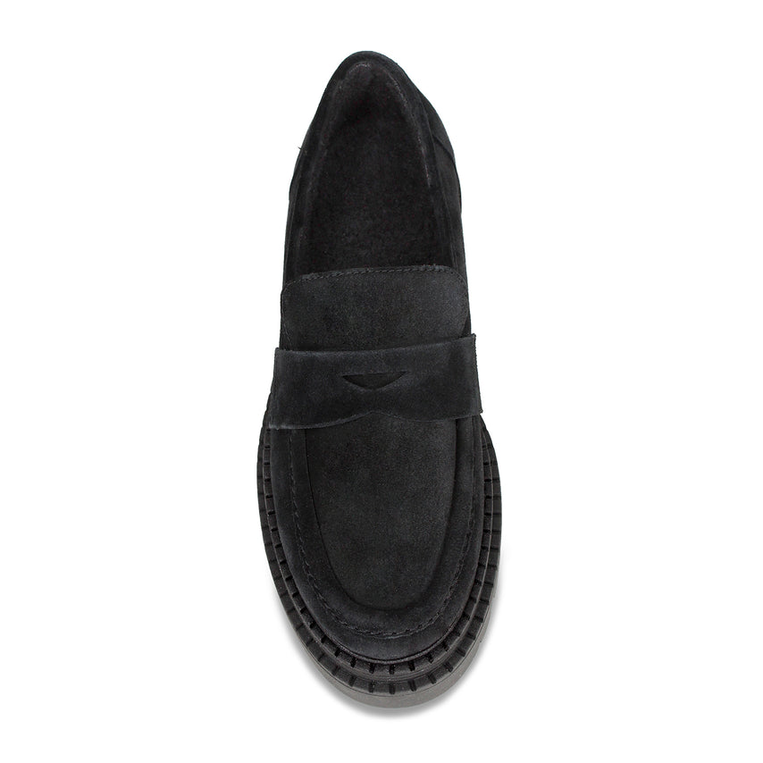 Fawn: Black Suede Shoes Sole Bliss