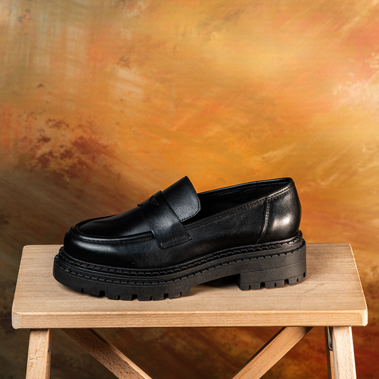 Flo: Black Leather Shoes Sole Bliss
