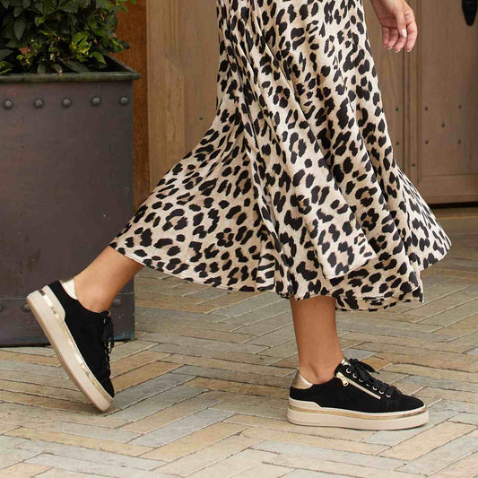Glee: Black Suede Shoes Sole Bliss