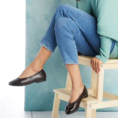 Luna: Chocolate Brown Leather & Patent Shoes Sole Bliss