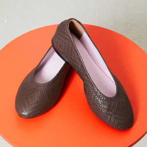 Luna: Mocha Weave Leather Shoes Sole Bliss