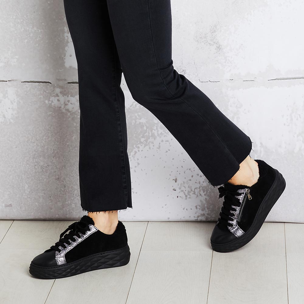 Porto Fur: Black Leather & Suede Shoes Sole Bliss