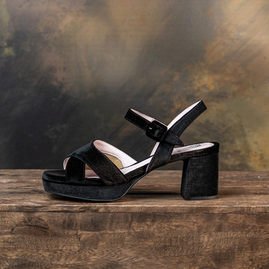 Ronnie: Black Velvet Shoes Sole Bliss