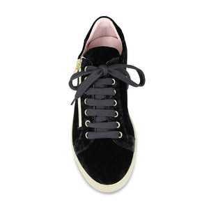 Sprint: Luxe Black Velvet Shoes Sole Bliss