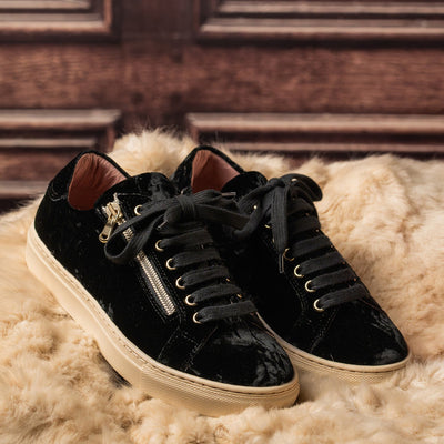 Sprint: Luxe Black Velvet Shoes Sole Bliss