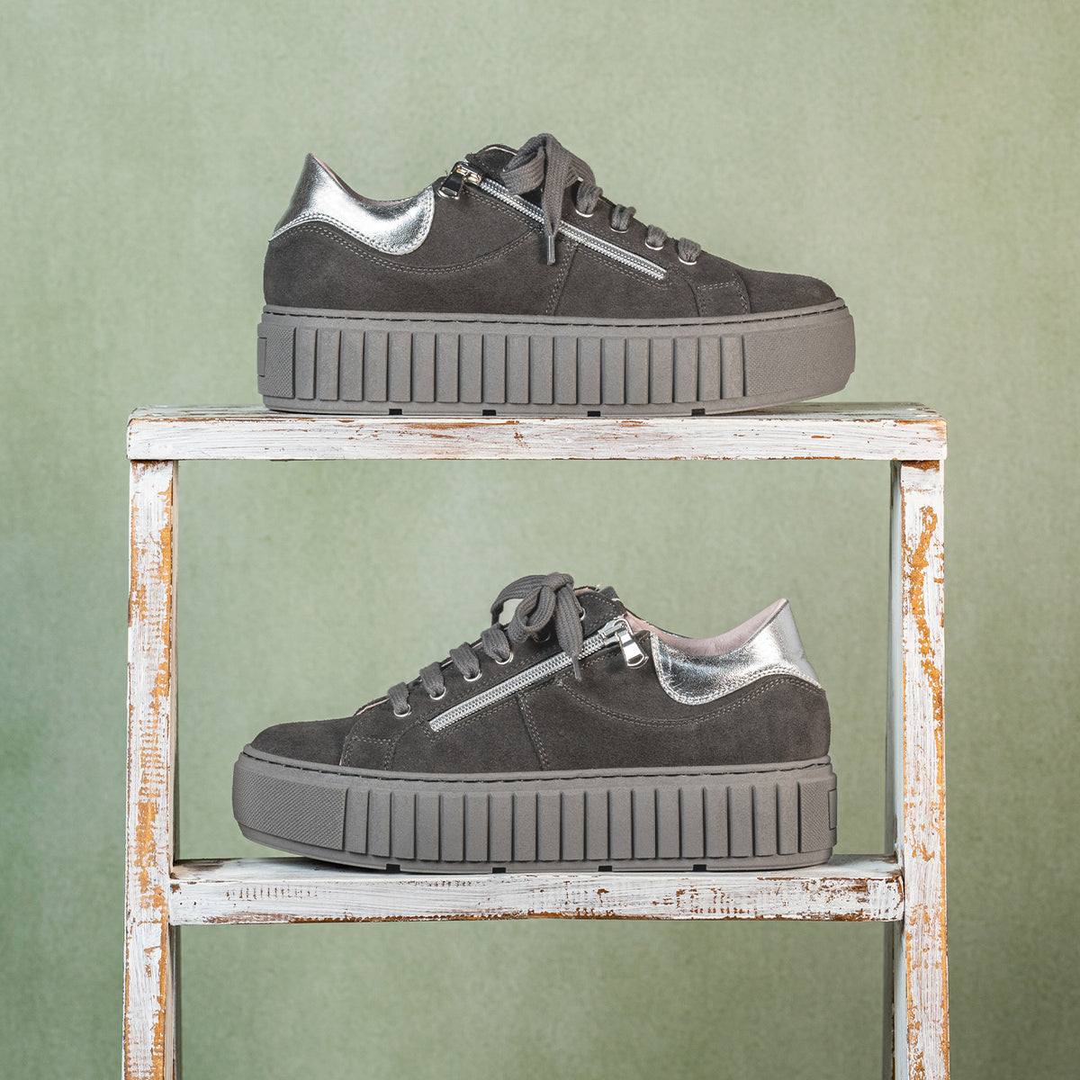 Tempo: Grey Suede & Silver Shoes Sole Bliss