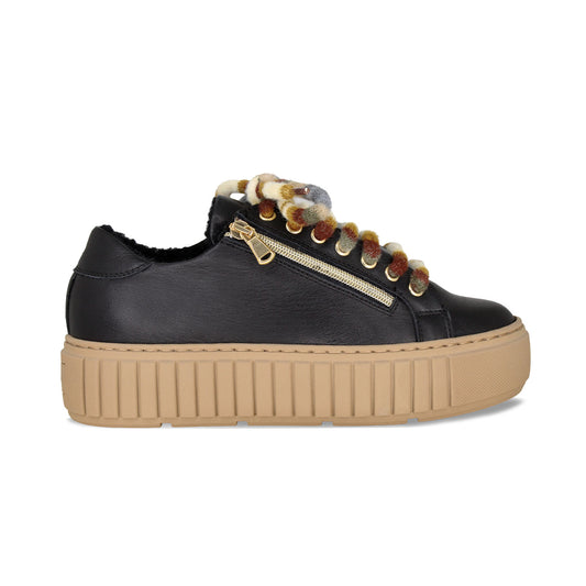Track-Fur: Black Leather Shoes Sole Bliss