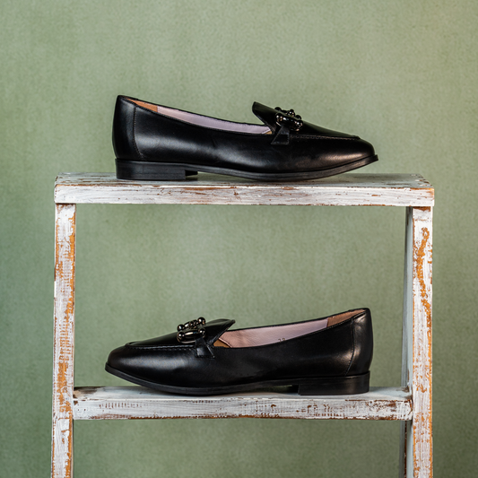 Triumph: Black Leather Shoes Sole Bliss