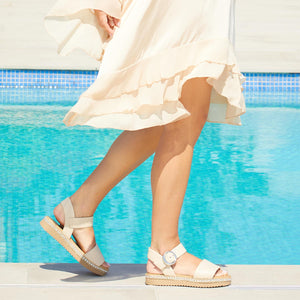 Walker: Cream Leather Shoes Sole Bliss