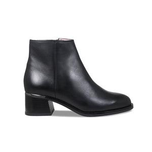 Zen: Black Leather Boots Sole Bliss