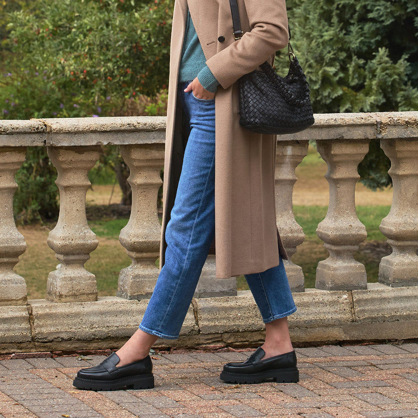 Flo: Black Leather Shoes Sole Bliss