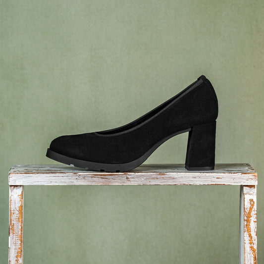 Monroe: Black Suede Shoes Sole Bliss