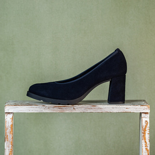 Monroe: Navy Suede Shoes Sole Bliss