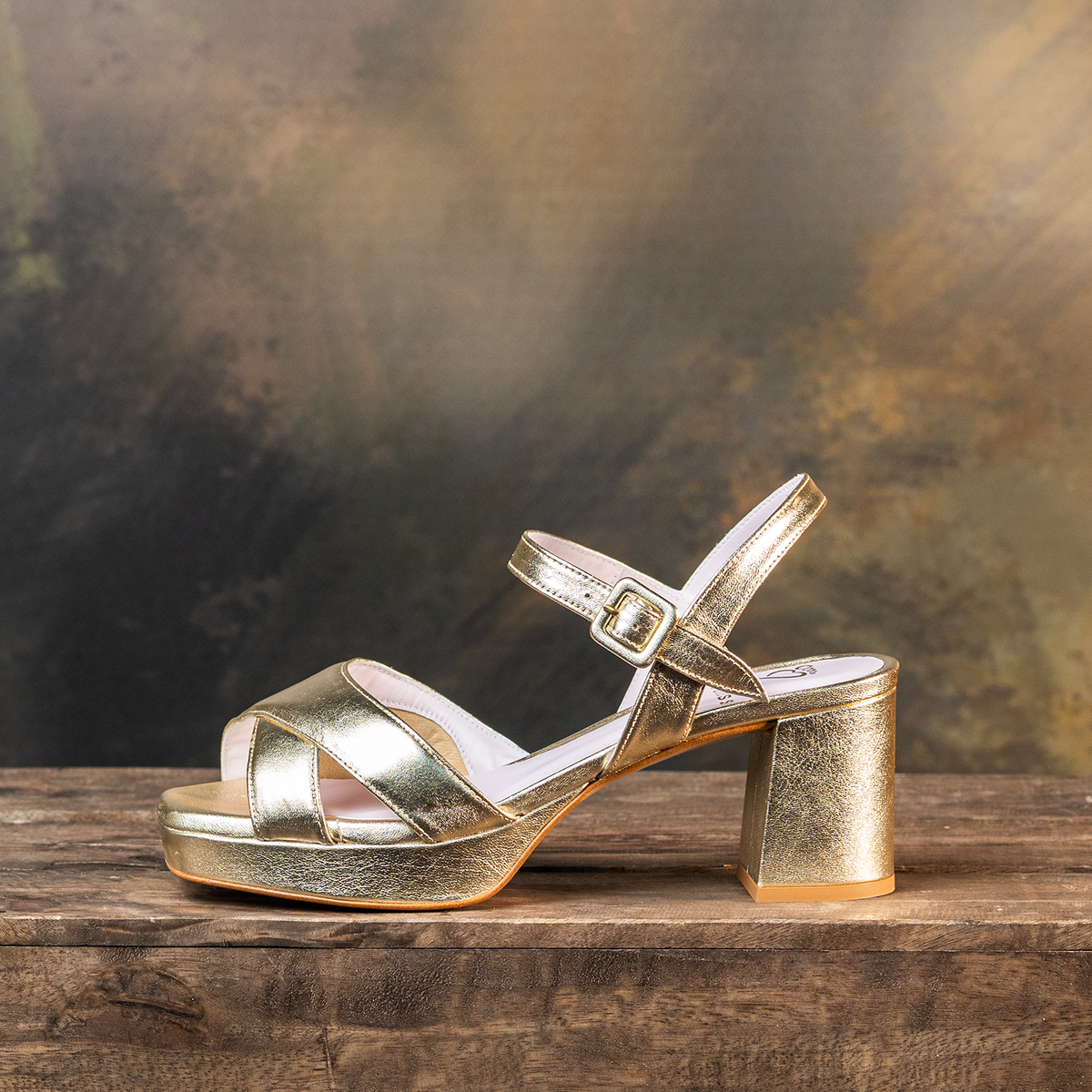 Ronnie: Gold Leather Shoes Sole Bliss
