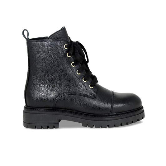 Tread: Black Leather Boots Sole Bliss