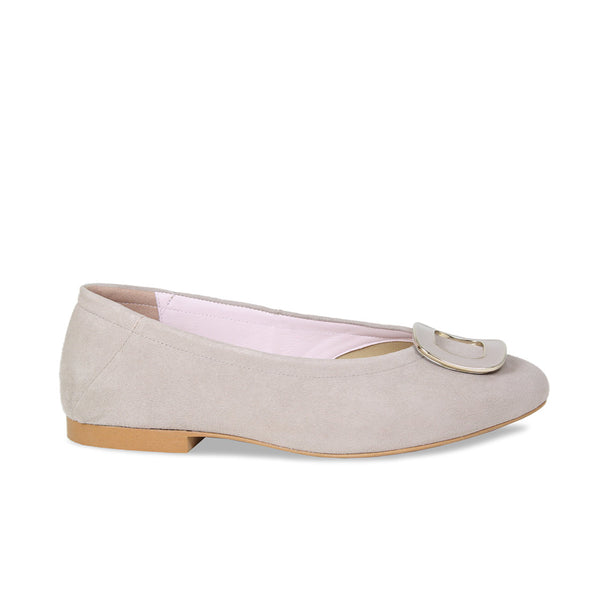 Taupe flats 2024