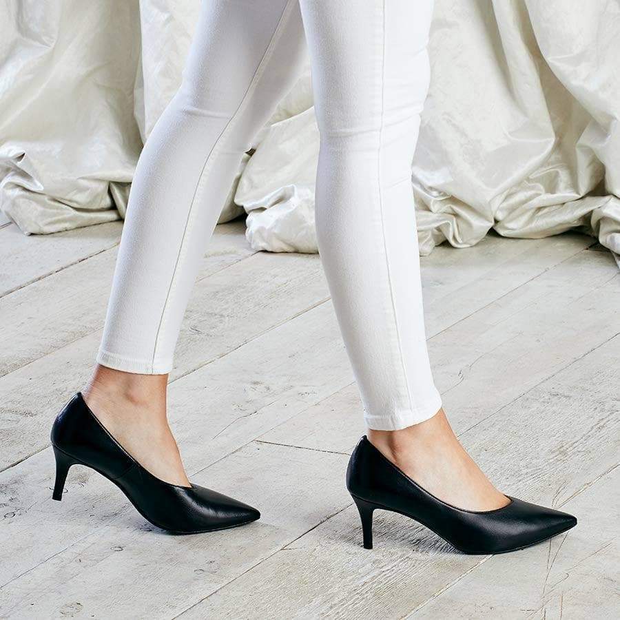 Carmen: Black Leather Shoes Sole Bliss